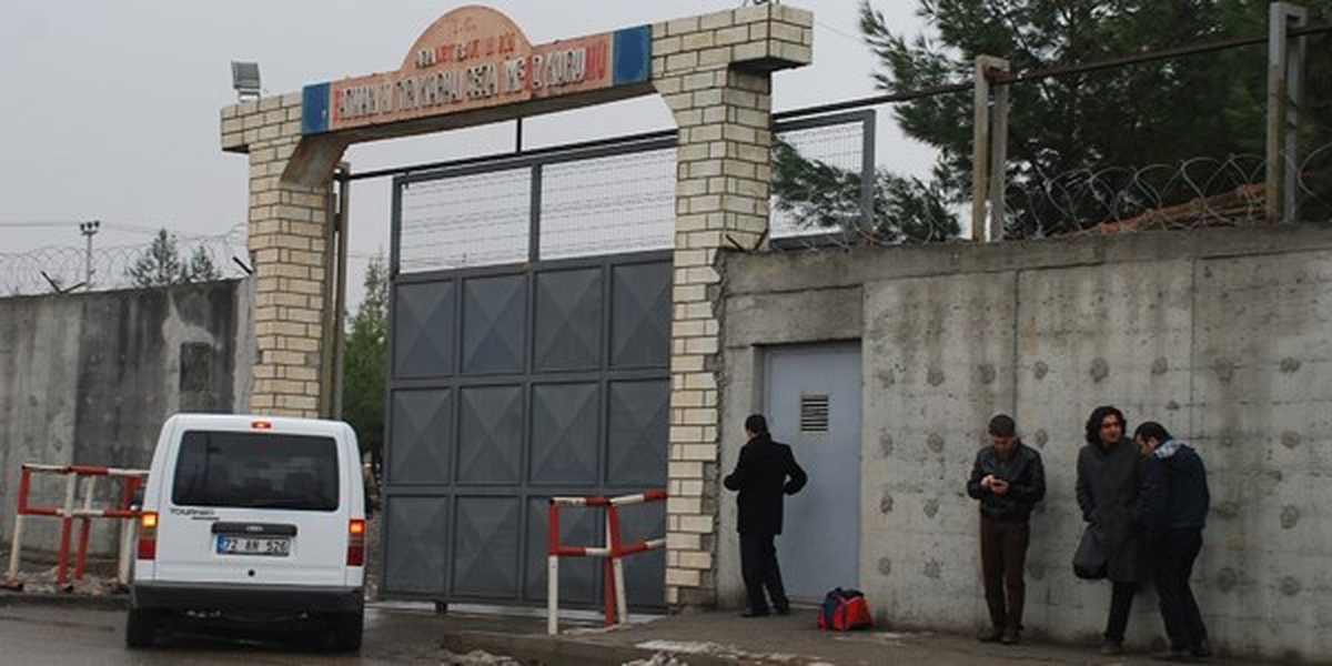 Süresiz Dönüşümlü Açlık Grevi Sürüyor