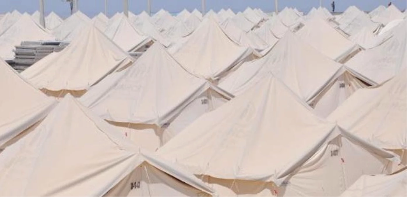 Suriyeli Sığınmacılara Kış Şartlarına Uygun Çadır Kent