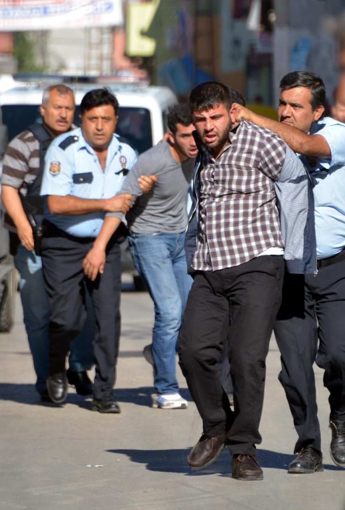 Uyuşturucu Kavgası: 1 Yaralı, 4 Gözaltı