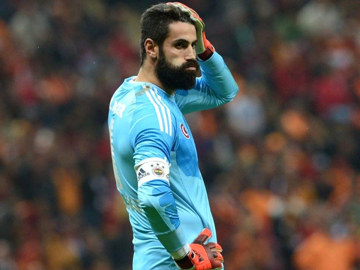 Volkan, İki Topu da Görememiş