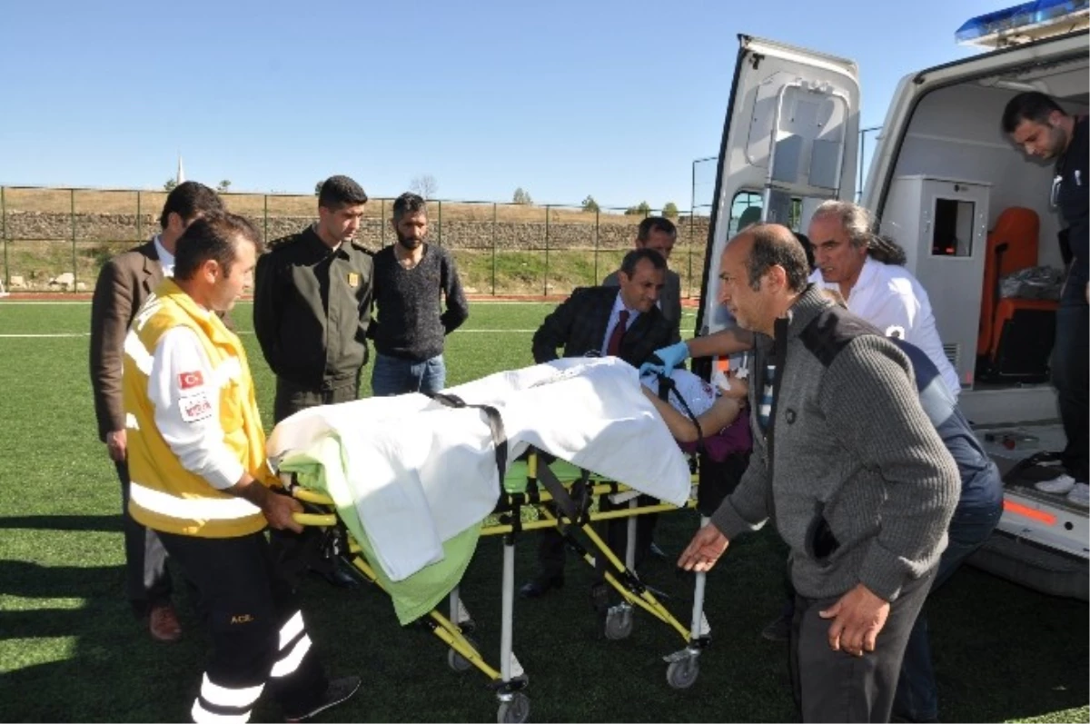 3. Kattan Düşen Öğrenci Helikopter Ambulansla Konya\'ya Sevk Edildi