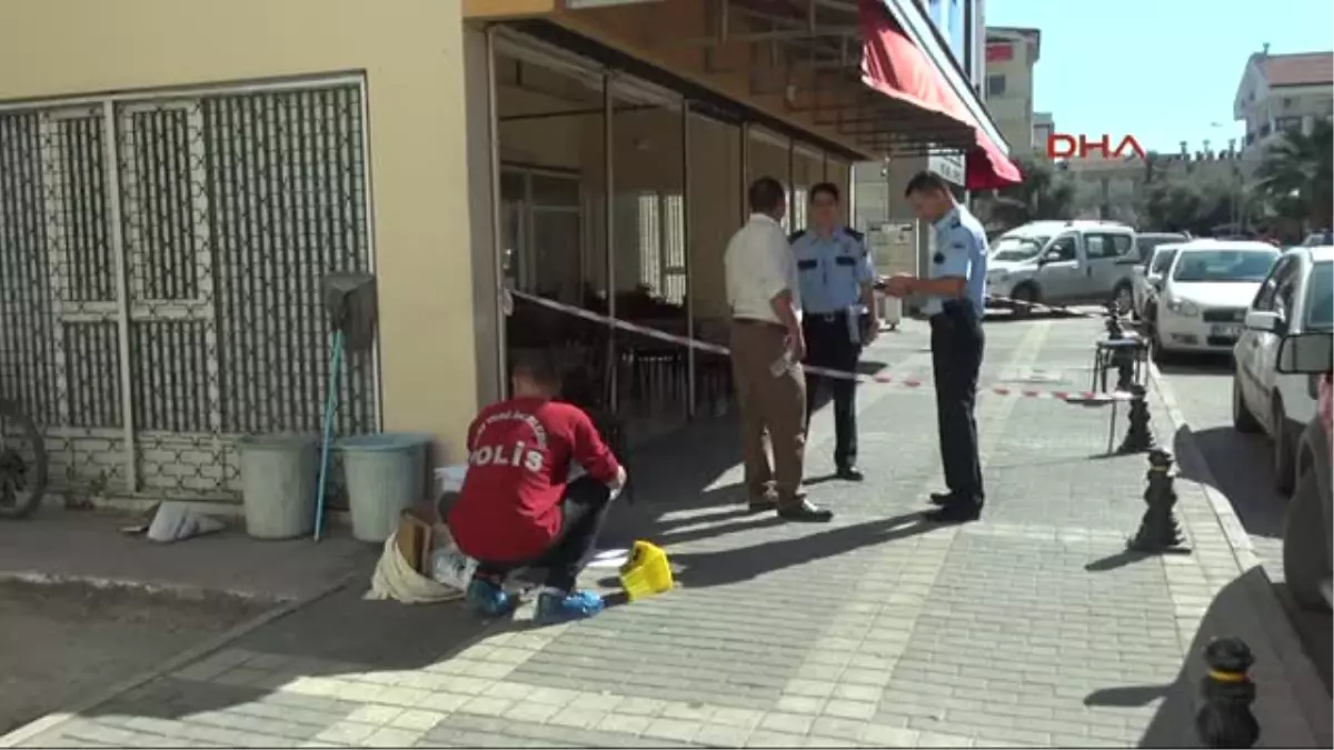 6 Yıl Önce Eşini Kaçıranı, Kahvede Boğazını Keserek Öldürdü