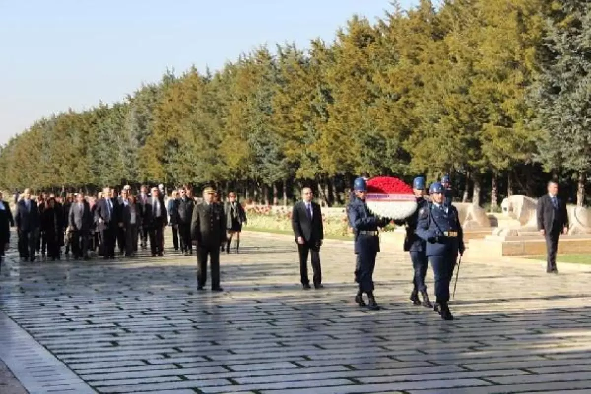 ABD Büyükelçisi John Bass Anıtkabir\'i Ziyaret Etti