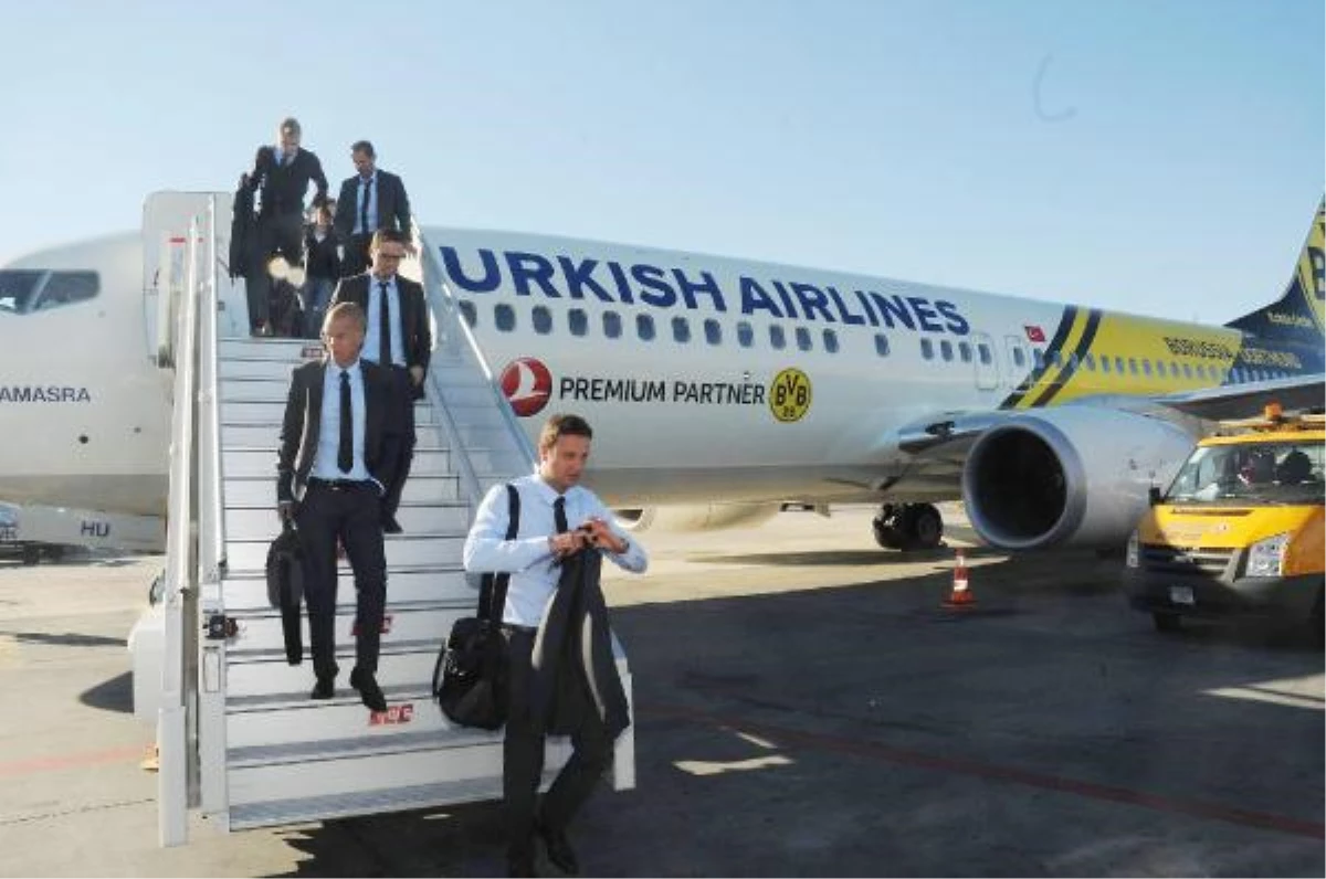 Borıssıa Dortmund Özel Logolu THY Uçağı ile Geldı