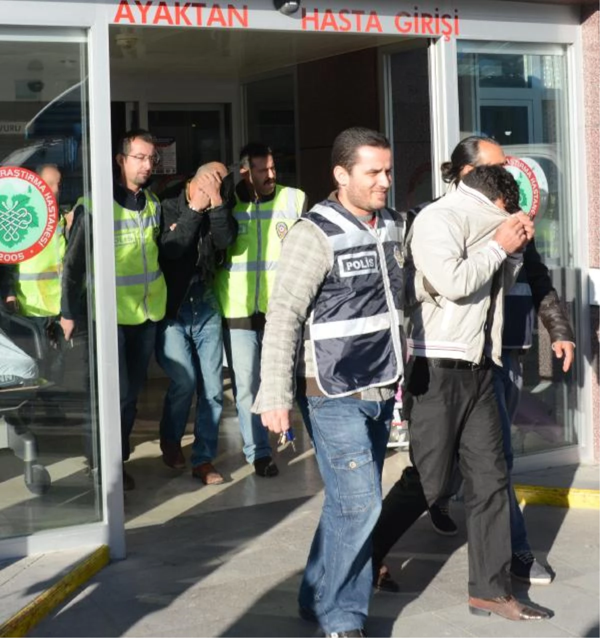 Konya\'da Fuhuş Şebekesine Operasyon: 20 Gözaltı