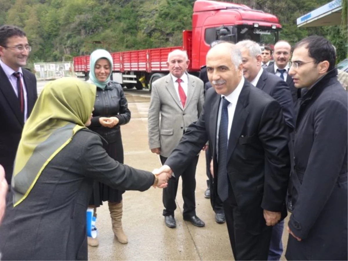 Giresun Valisi Karahan Selde Zarar Gören Bölgeleri İnceledi