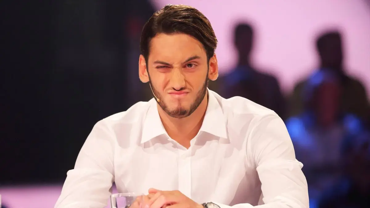 Hakan Çalhanoğlu\'nun Gökhan Töre Açıklaması