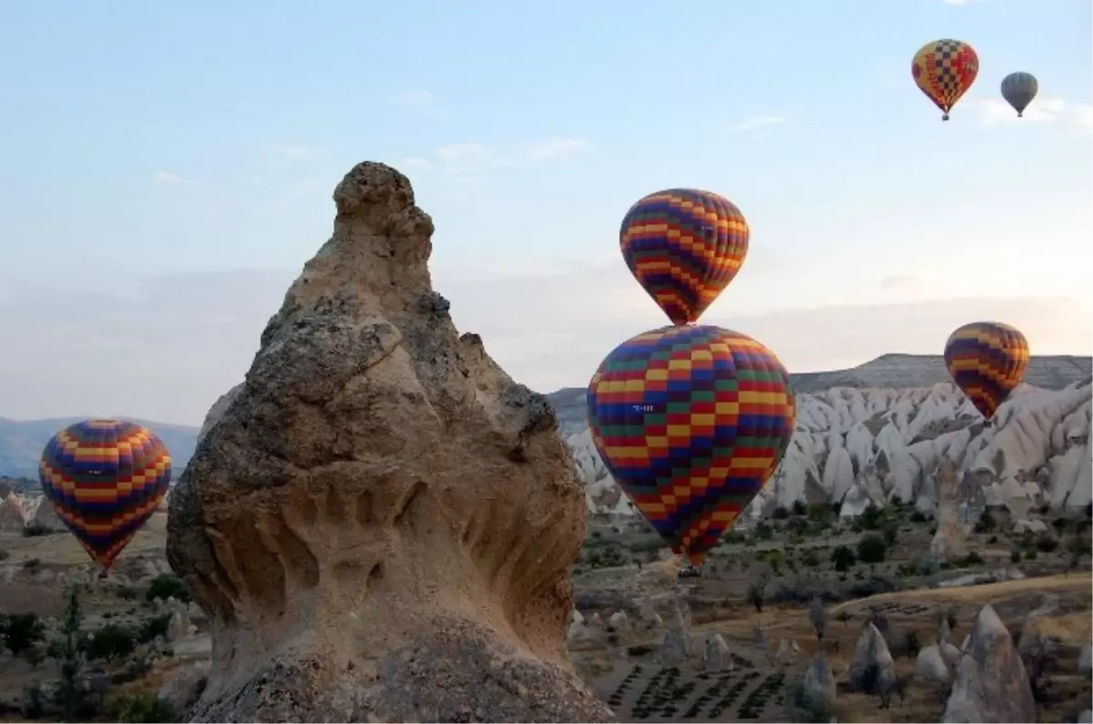 Kapadokya\'da Balonlar Yeniden Havalandı