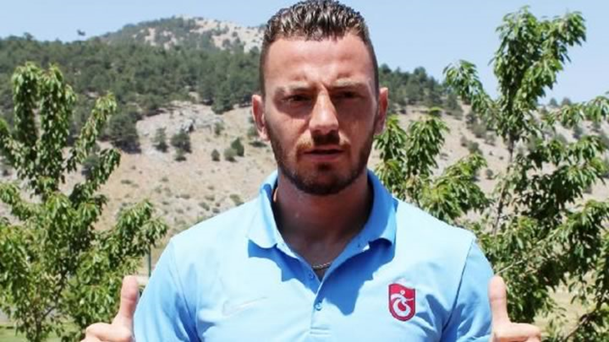 Trabzonsporlu Futbolcunun Doktoru Darbettiği İddiası