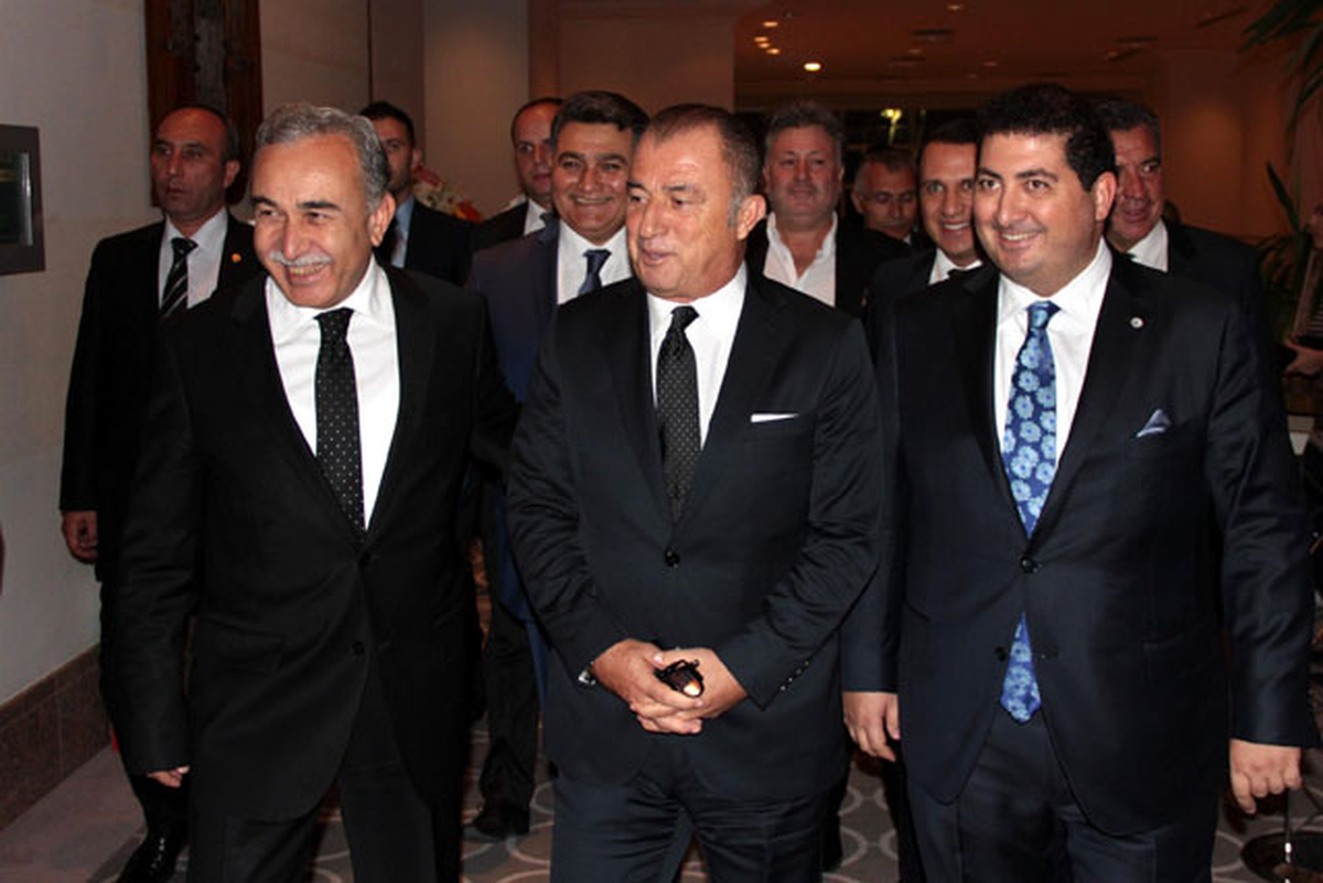 Türk Futbolunun Lideri Terim, Memleketinde Liderliği Anlattı