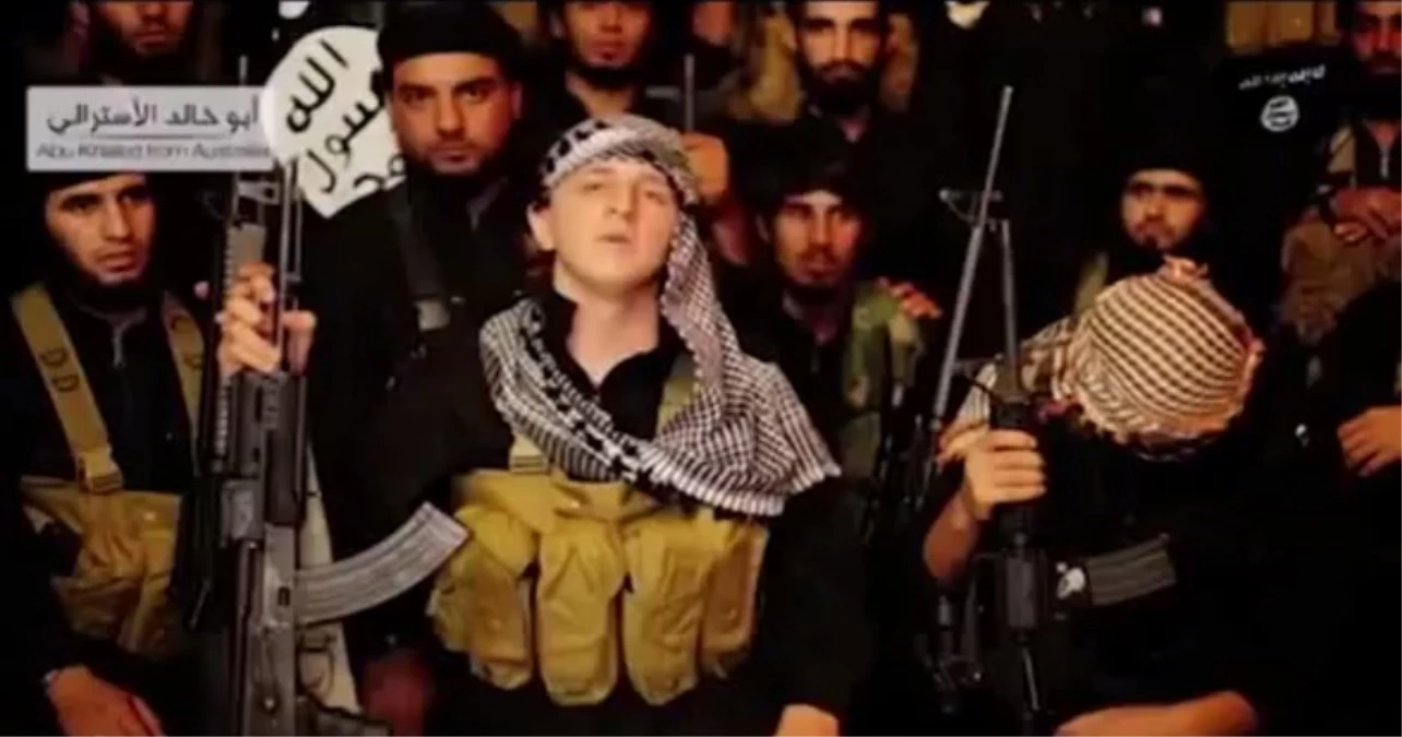 17 Yaşındaki IŞİD Militanı, Amerika\'ya ve Avustralya\'ya Meydan Okudu
