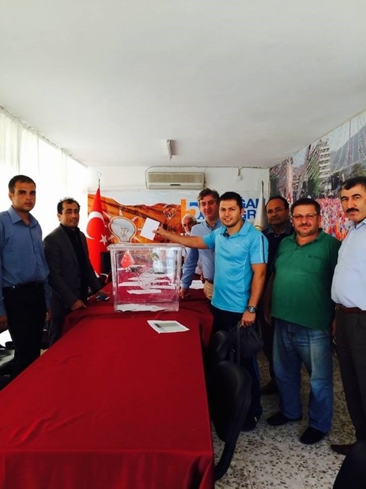 AK Parti Yumurtalık\'ta Delegelerini Seçimle Belirledi