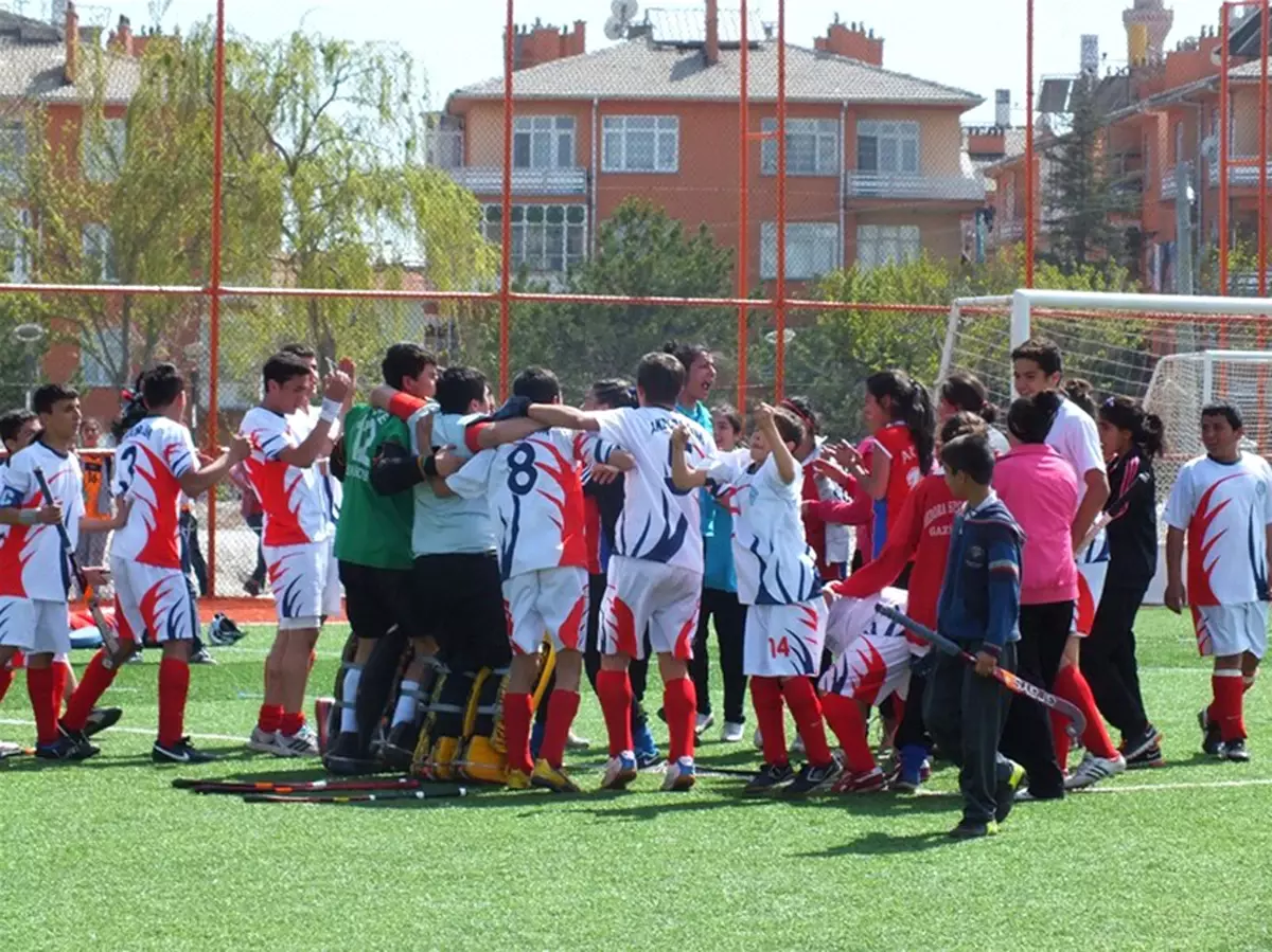 Akdora Karınca Gibi Çalışıyor