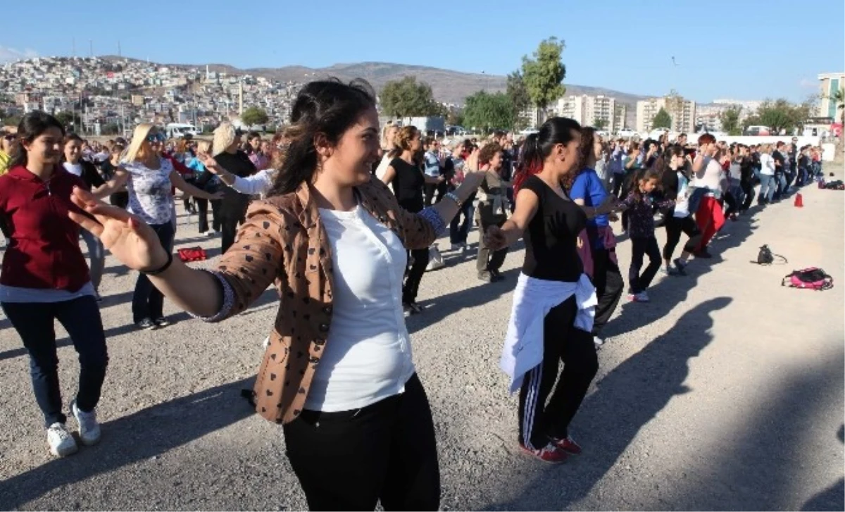 Bayraklı, Cumhuriyet\'i Şanına Layık Kutlayacak