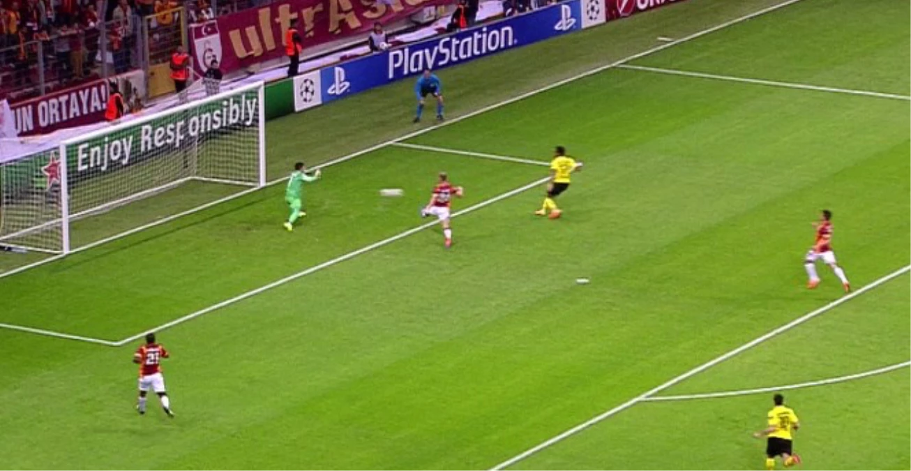 Dortmund'lu Aubameyang, 2 Golle Takımını Öne Geçirdi