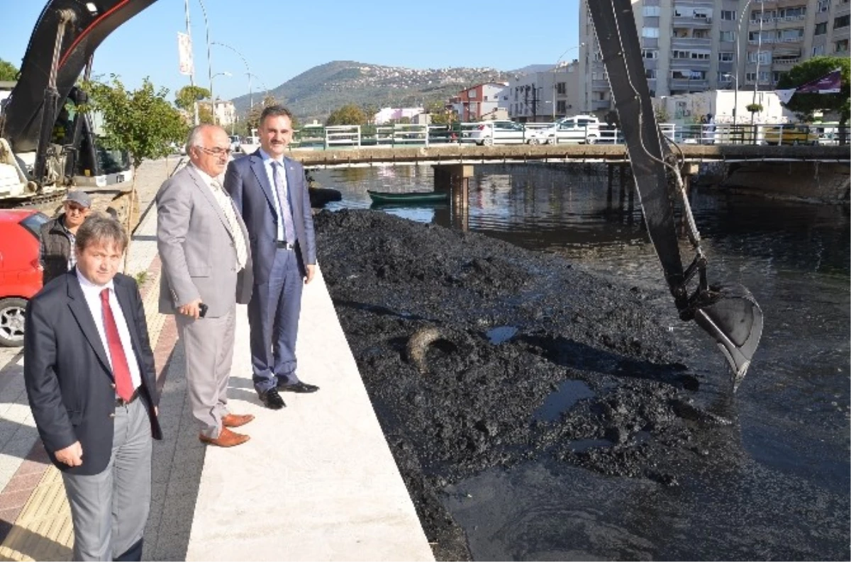 Karsak Deresi Temizleniyor