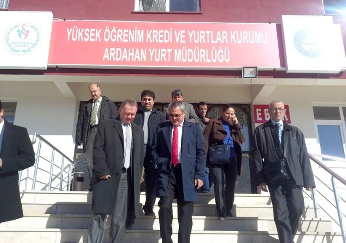 Ardahan Valisi Deniz, KYK Yurtlarını Denetledi