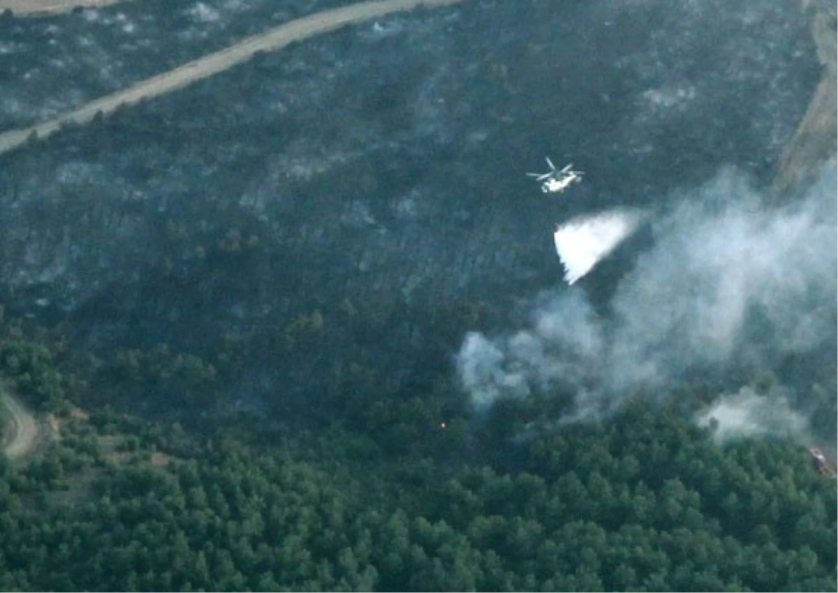 Yangın Helikopteri 119 Saat Uçarak Yangınlara Müdahale Etti