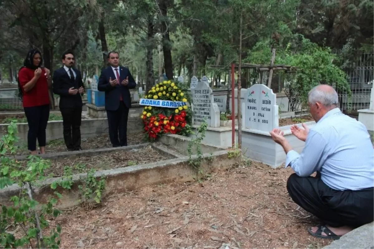 Avukat Savaş Bedir Mezarı Başında Anıldı