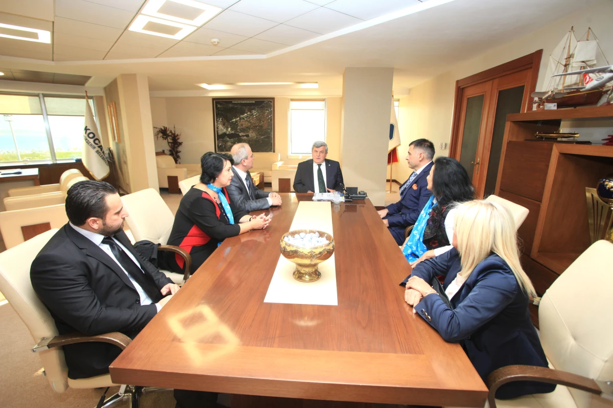Başkan Karaosmanoğlu, "DSP" İl Yönetimini Ağırladı