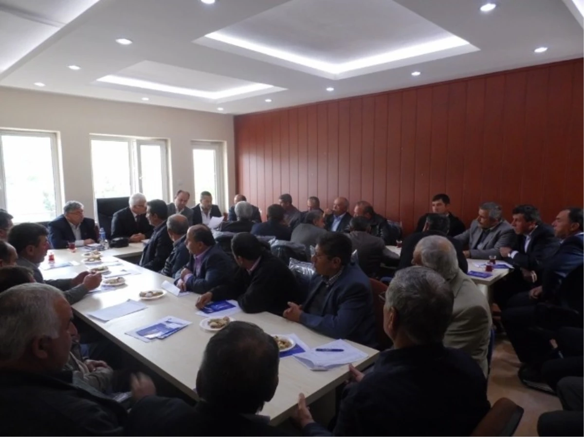Büyükşehir Belediyesi Korkuteli Hizmet Birimi Muhtarlarla Toplantı Yaptı
