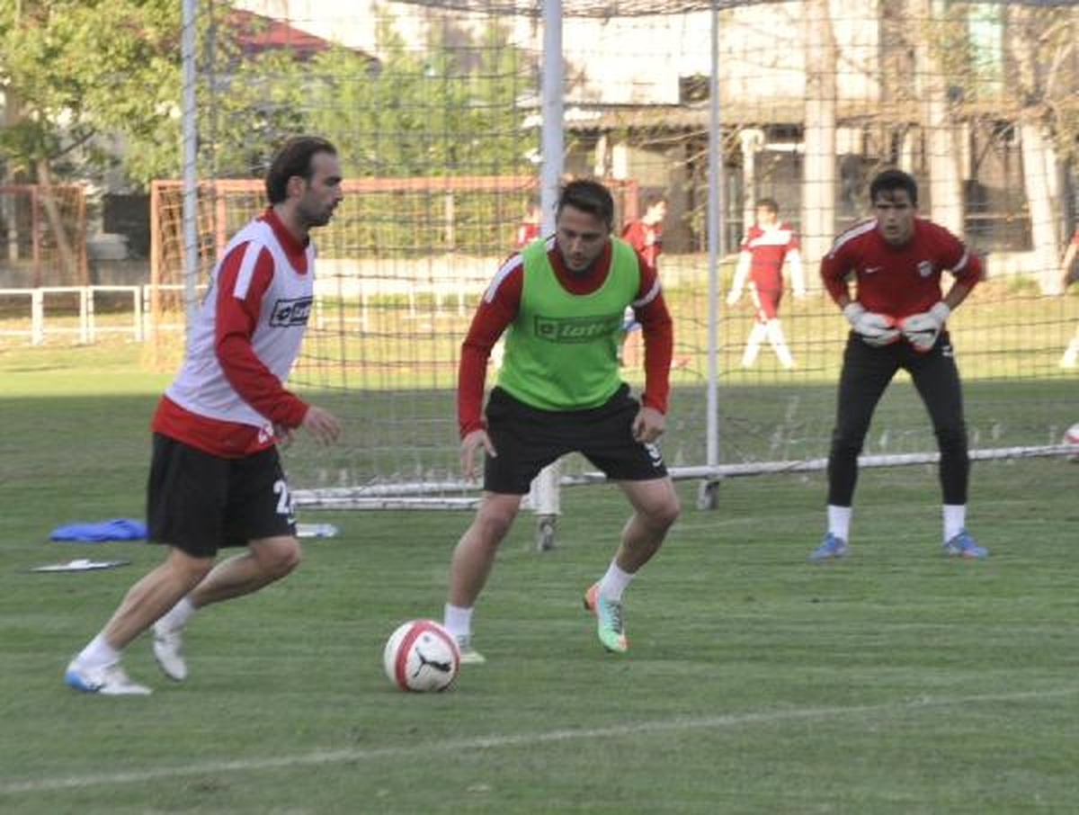 İnegölspor Başkanı Güç: Şampiyonluk Hedefi İçin Sarıyer\'i Yenmeliyiz