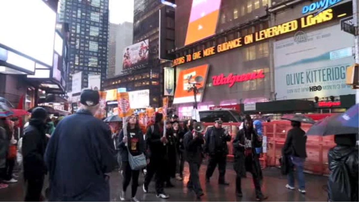 New York\'ta Polis Şiddeti Protesto Edildi