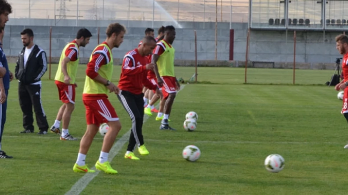 Sivasspor\'da Çaykur Rizespor Maçı Hazırlıkları