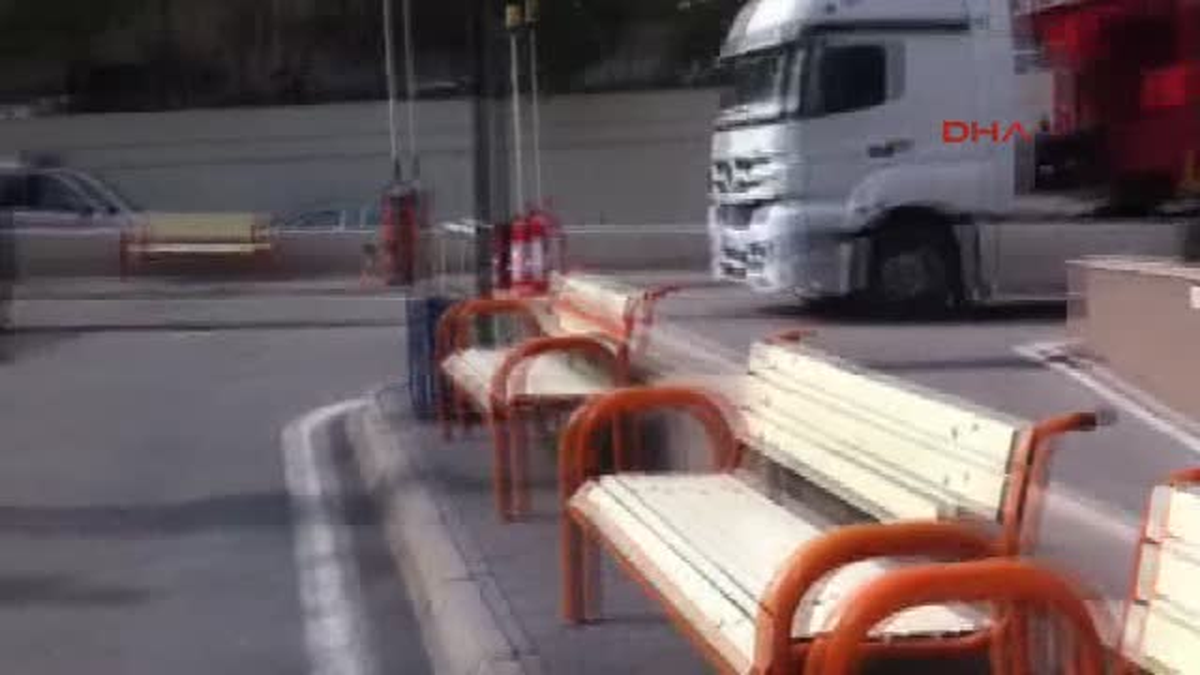 Tıbbi Malzeme Yüklü Kamyondaki Patlama Hastanede Paniğe Neden Oldu