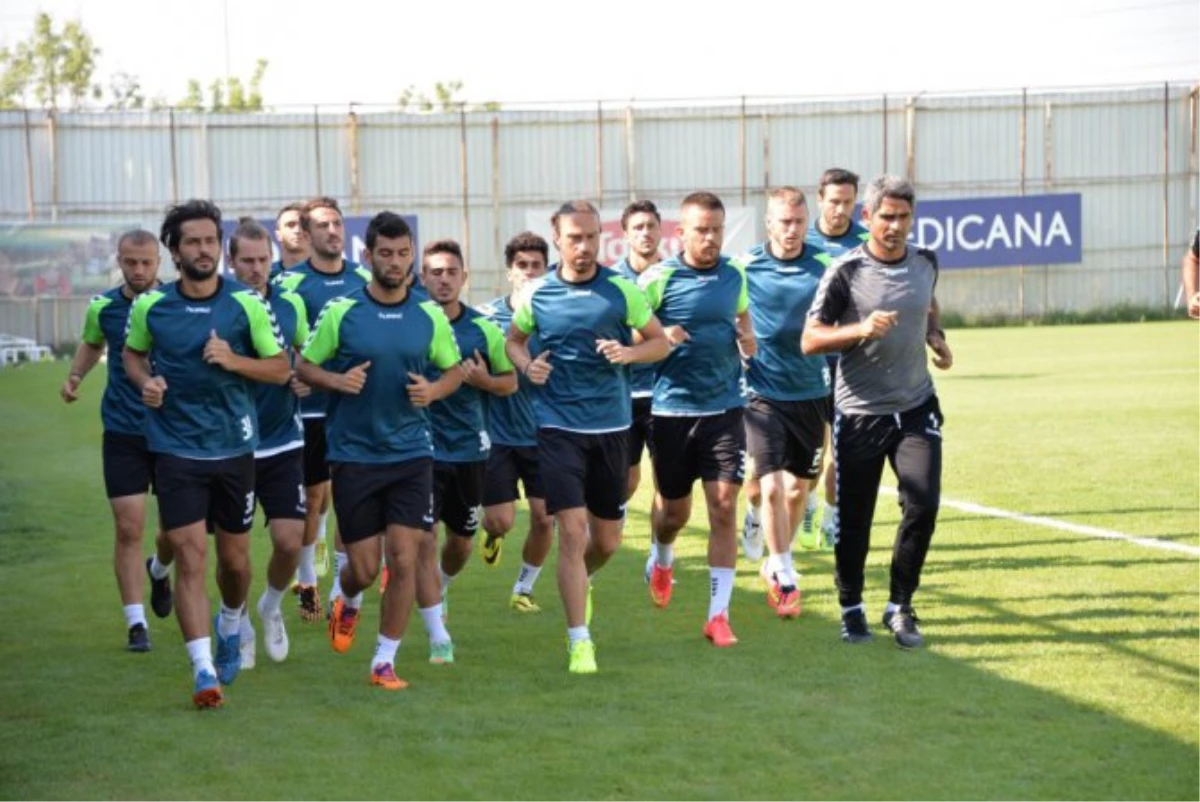 Torku Konyaspor İzmir\'de Galibiyet Peşinde