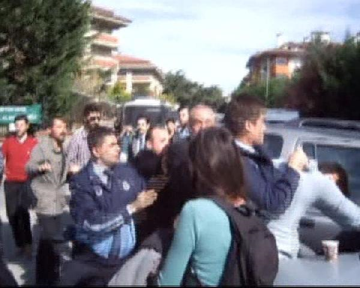 Validebağ\'da Zabıta - Eylemci Kavgası