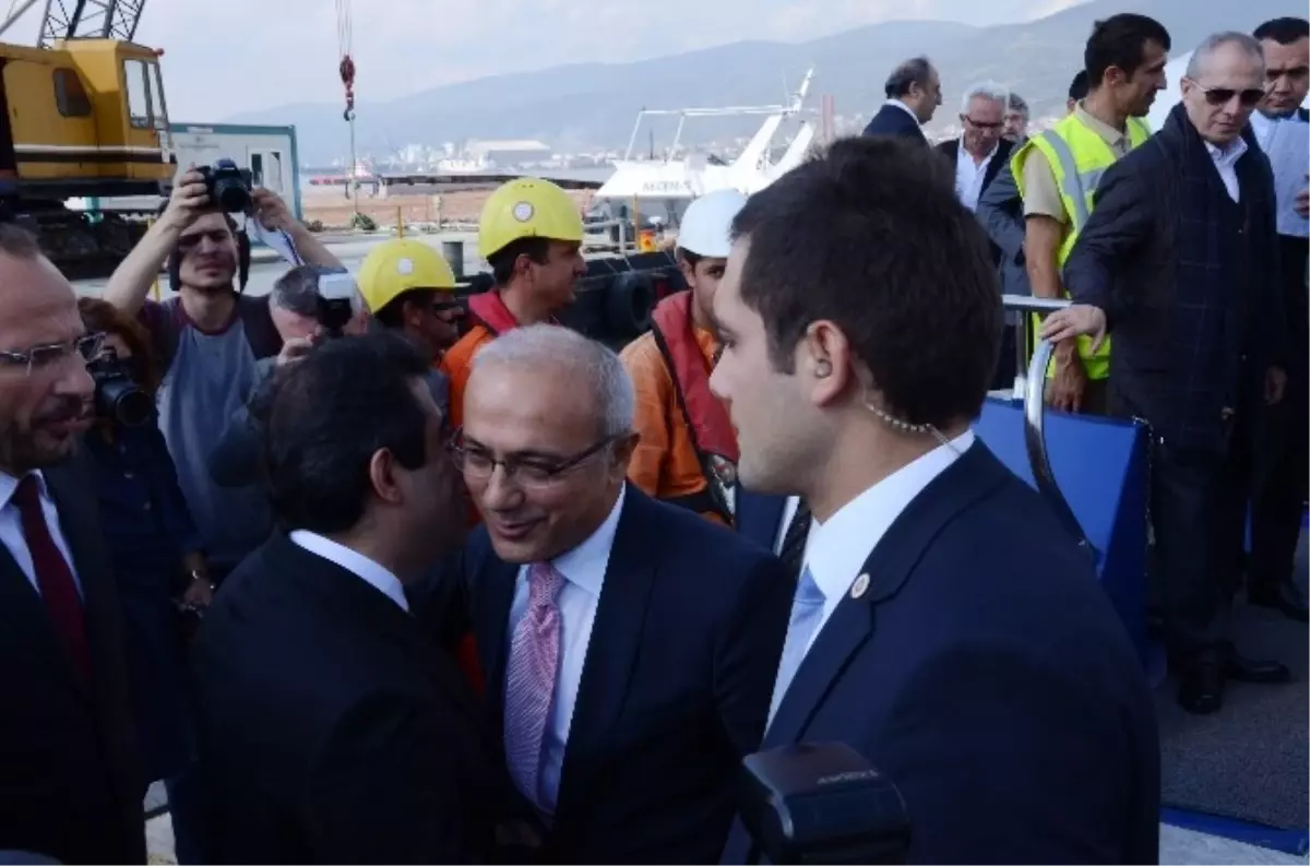 Bakan Elvan, Yarımca Limanını Ziyaret Etti