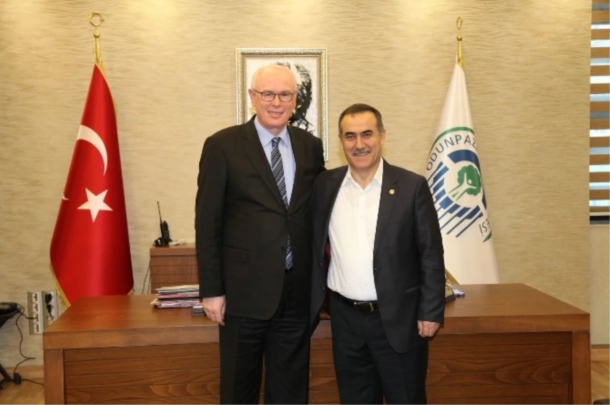 Başkan Kurt, Milletvekili İhsan Özkes ile Bir Araya Geldi