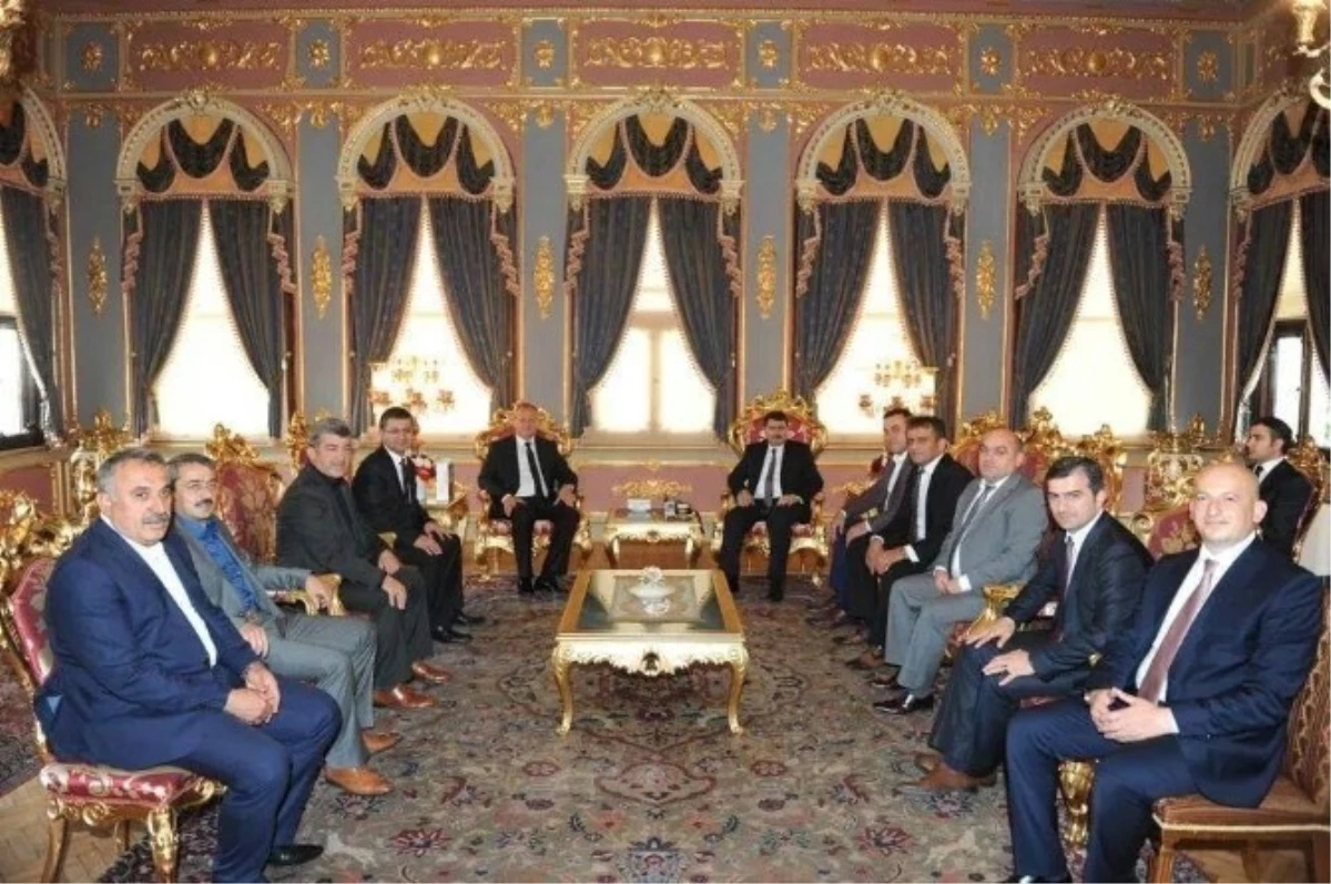 Düzce İli Belediye Başkanları Vasip Şahin\'i Ziyaret Ettiler