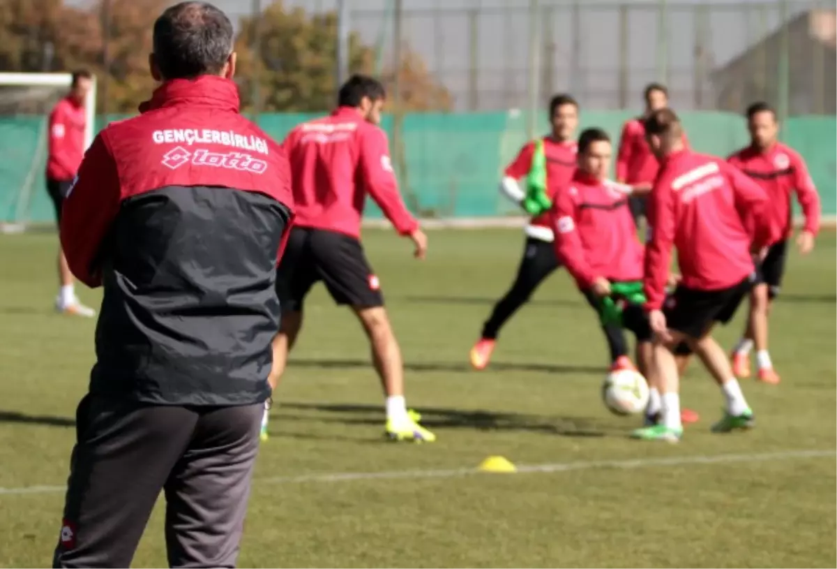 Gençlerbirliği, Fenerbahçe Maçının Hazırlıklarını Tamamladı