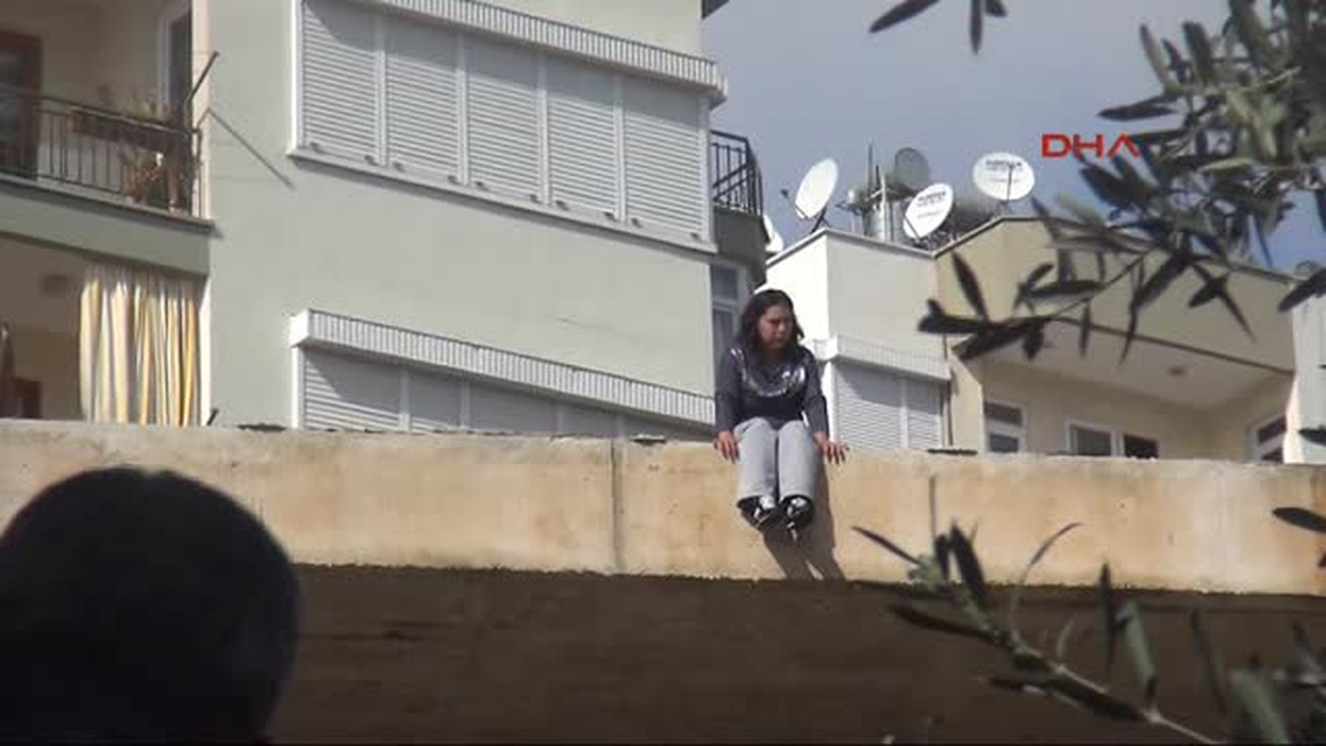 İntihar Girişimini Çay İçerek İzlediler
