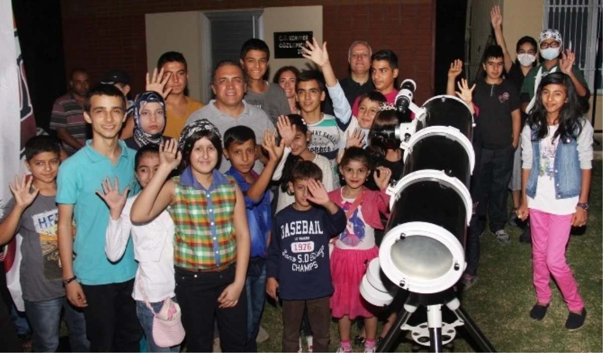 Adana\'da Lösemili Çocuklar Gökyüzünü İnceledi