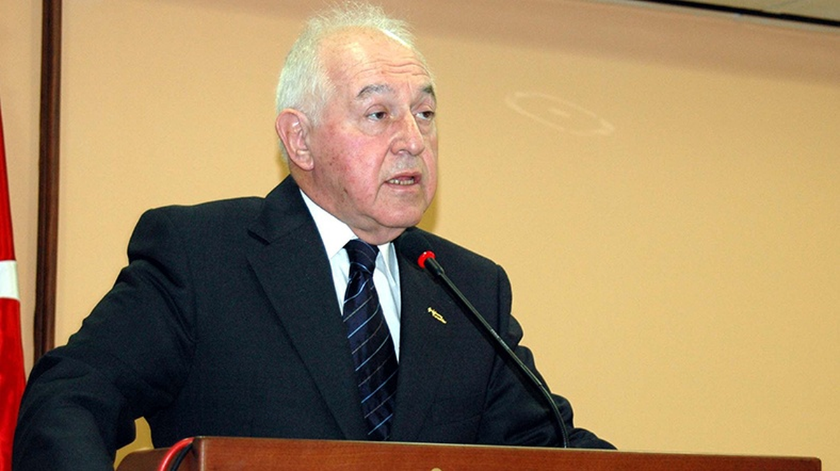 Yarsuvat\'tan Aysal\'a ve Kadroya Büyük Eleştiri