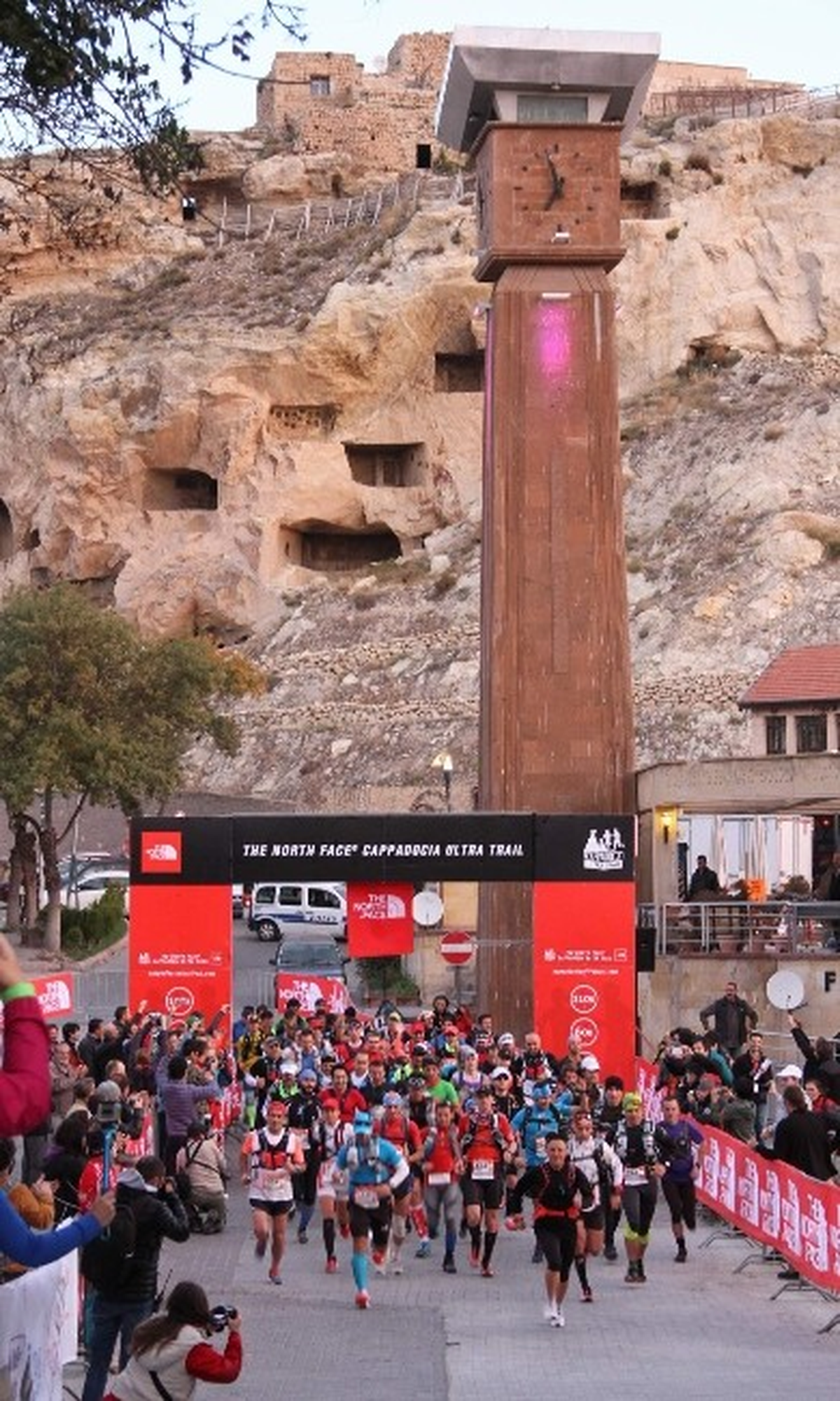 Kapadokya Ultra Trail 30 Kilometrelik Parkurda Yarış Başladı