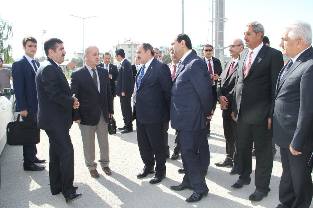 Bakan Eroğlu, AK Parti İl Danışma Kurulu Toplantısına Katıldı