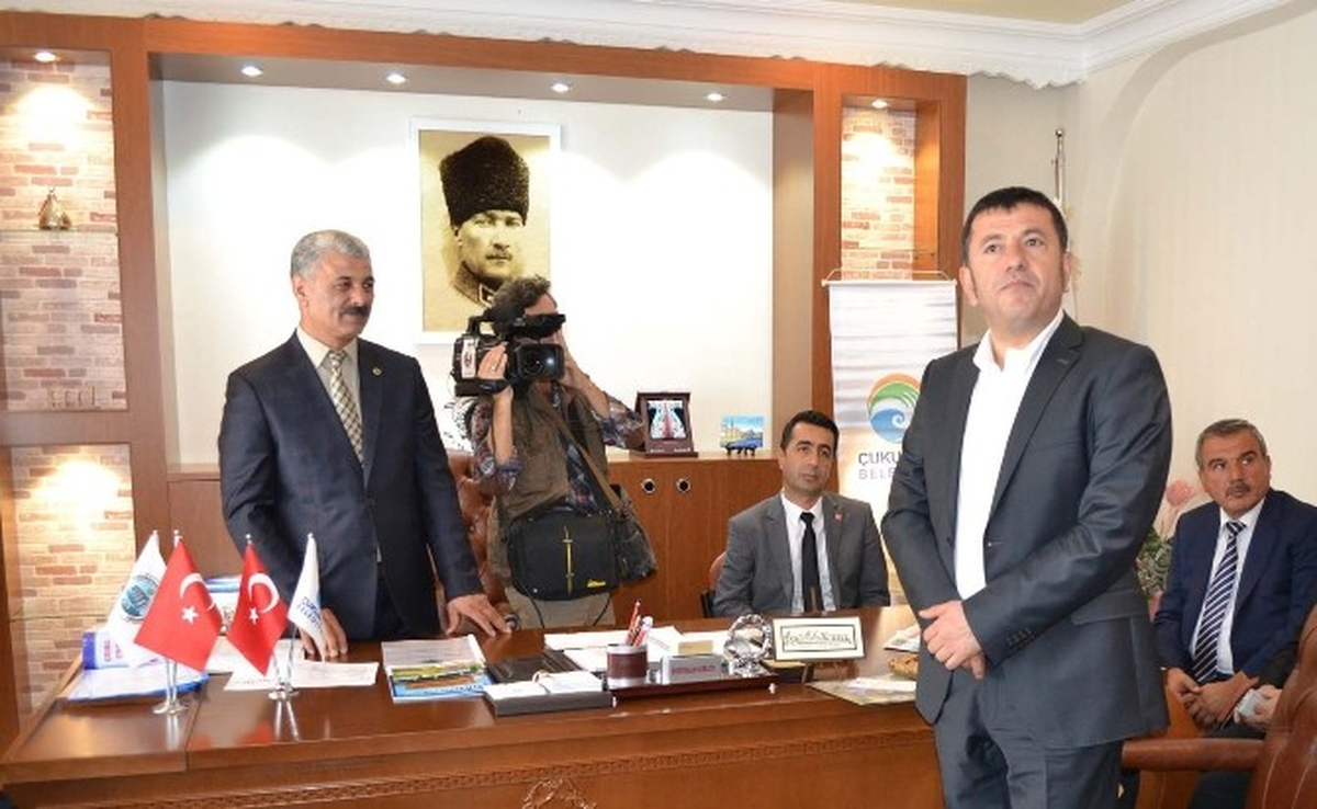 CHP Genel Başkan Yardımcısı Veli Ağbaba Niğde\'de