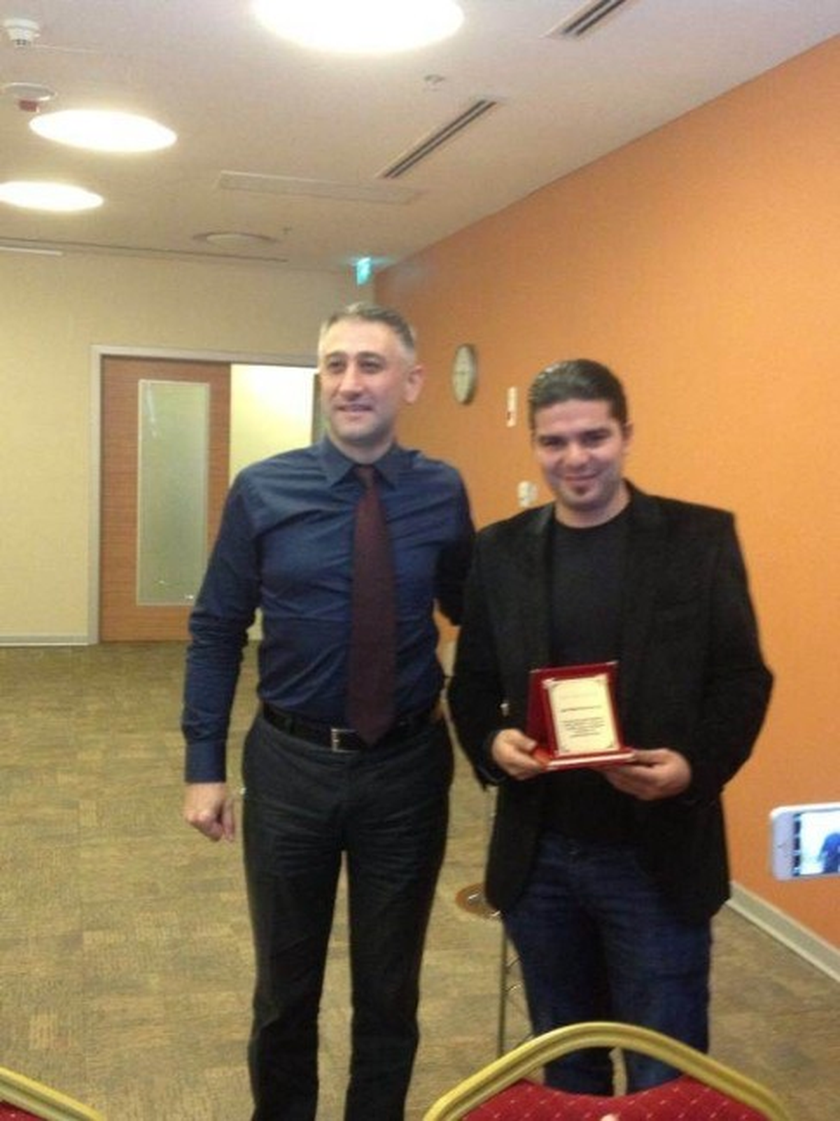 Gönüllü Palyaçolar\'a Plaket