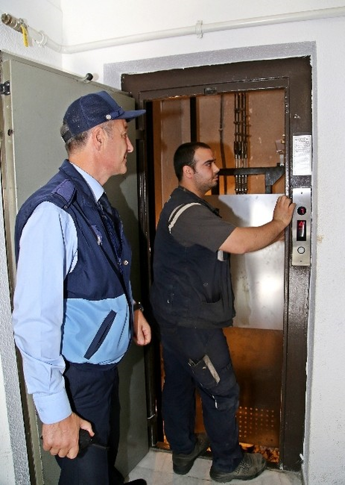 Büyükçekmece\'de Muayenesiz Asansörler Mühürlenecek