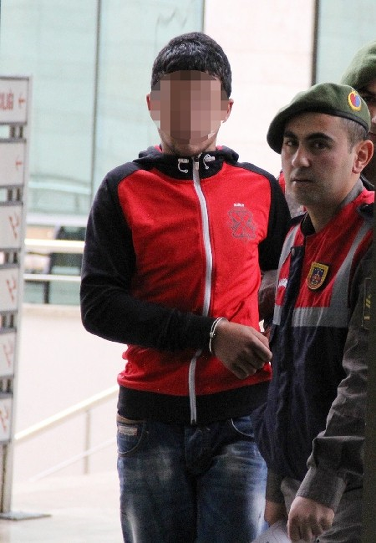 Evlerden Hırsızlık Yapan Genç Yakalandı