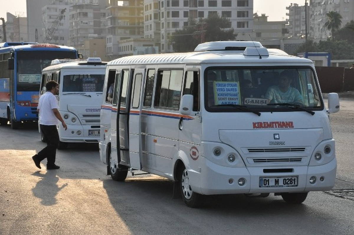 Adana\'da Minibüsçüler de Fiyat İndirdi