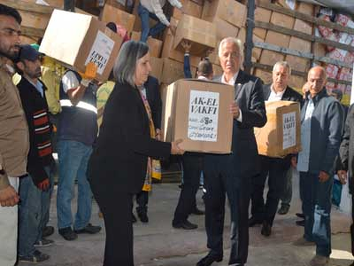 AK-EL Vakfı'ndan Büyük Dayanışma Eli 