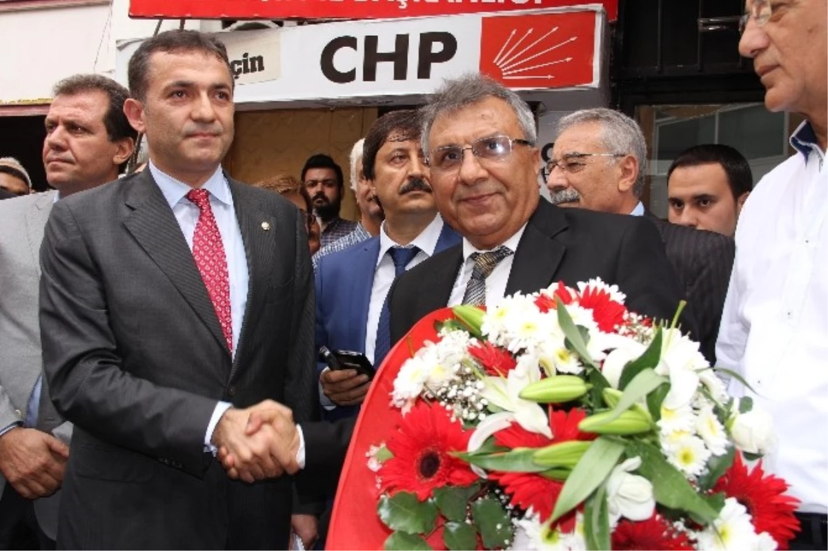 CHP Mersin\'de Özyiğit Dönemi Başladı