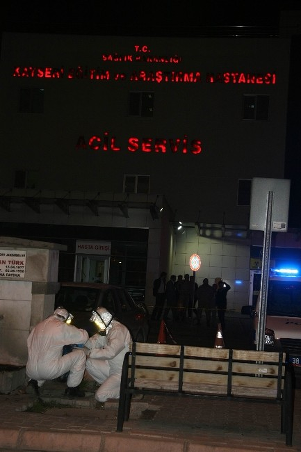 Devlet Hastanesi Önündeki 'Sarı Sıvı' Panik Yaşattı