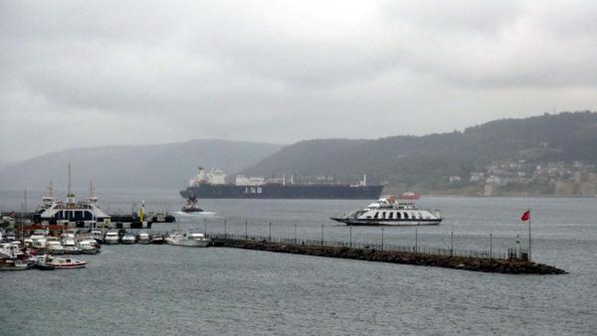 Doğalgaz Yüklü Tanker Çanakkale Önlerinde Arıza Yaptı