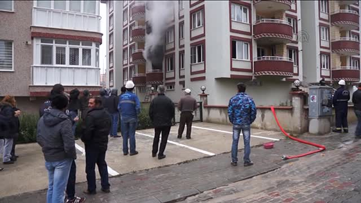 Doğalgazlı Sitede "Kalorifer Kazanından" Yangın Çıktığı İddiası